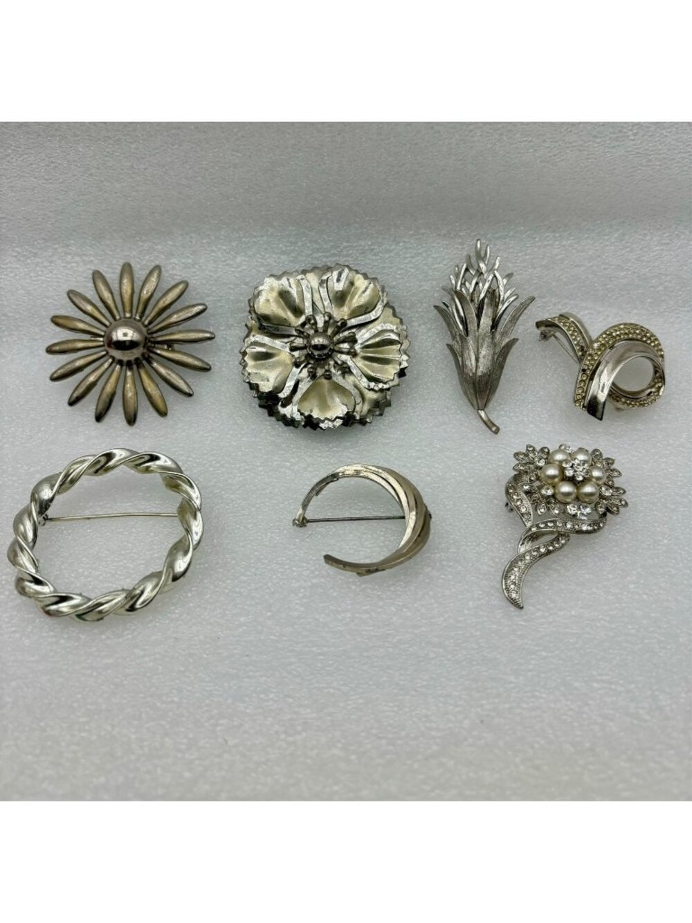60s-90s Silver Tone Brooches-Pins 7 Pc  Assortment 9694